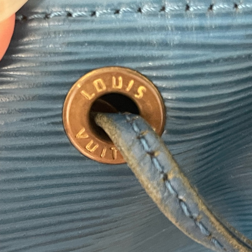 Louis Vuitton Blue Epi Noe MM Shoulder Bag - Picture 9 of 15